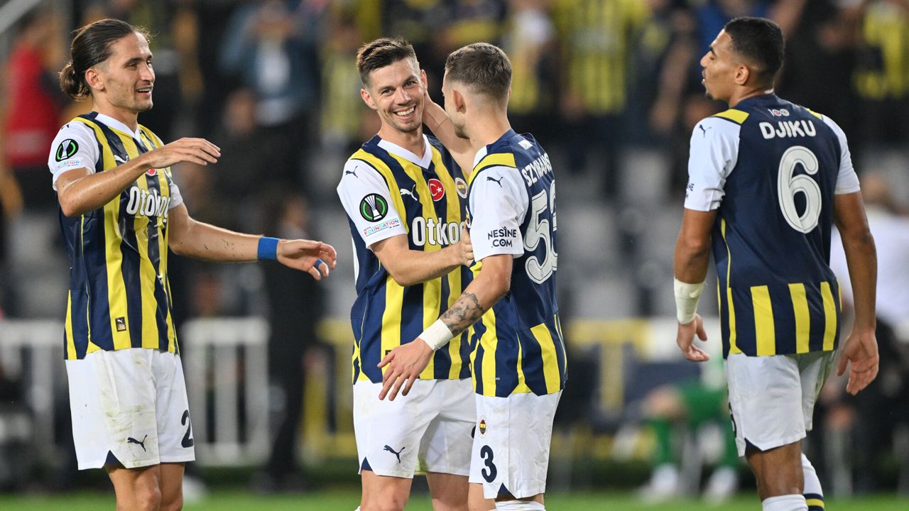 "Fenerbahçe uzay takımı oldu safsatası makyaj dökülünce ortaya çıktı! Kötü kadronun iyiymiş gibi gözüken topçuları…" 3
