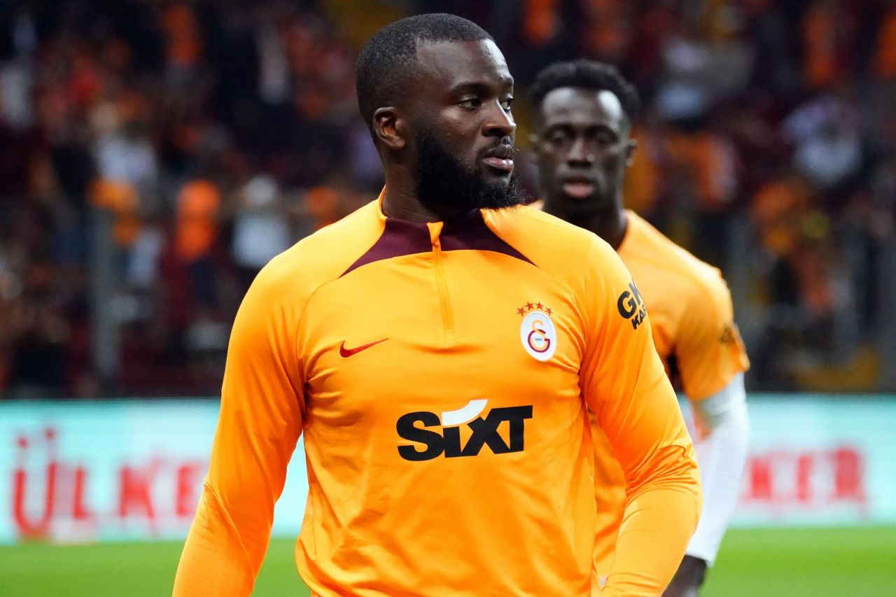 Galatasaray'da flaş ayrılık kararı! Okan Buruk'un sabrı taştı: Yıldız oyuncuya devre arasında veda edilecek 2