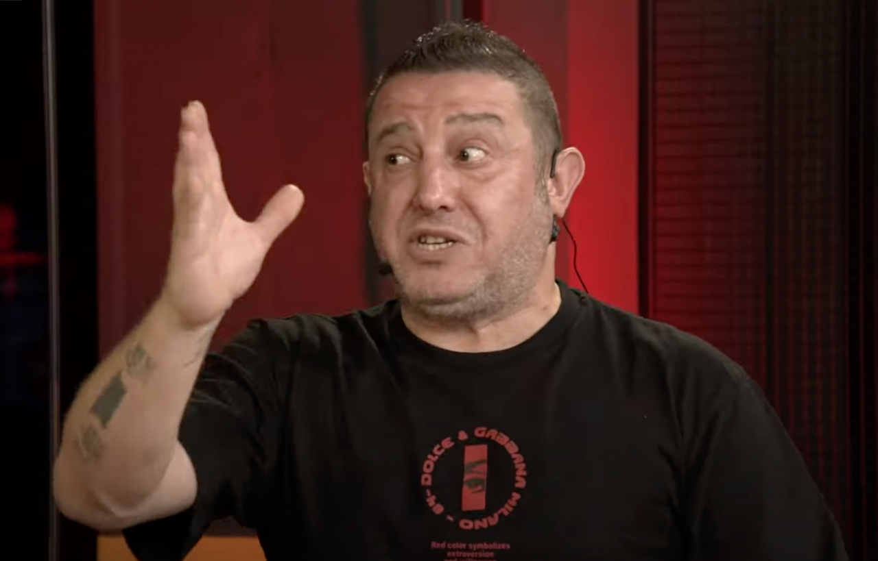 Taraftarı havalara uçurdu! Maç sonrası canlı yayında açıkladı: "Erden Timur şu anda sol bek arıyor" 2