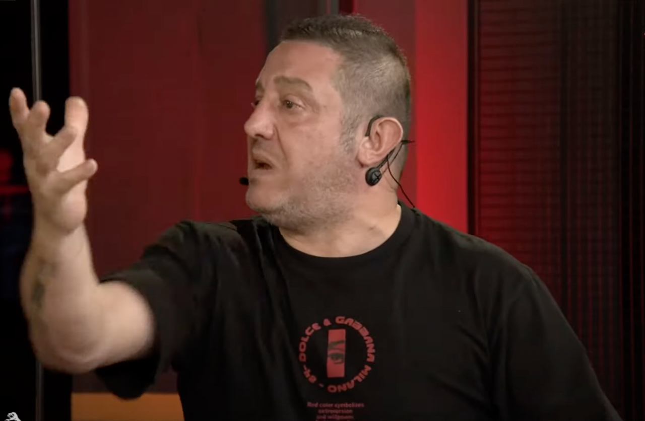 Taraftarı havalara uçurdu! Maç sonrası canlı yayında açıkladı: "Erden Timur şu anda sol bek arıyor" 3