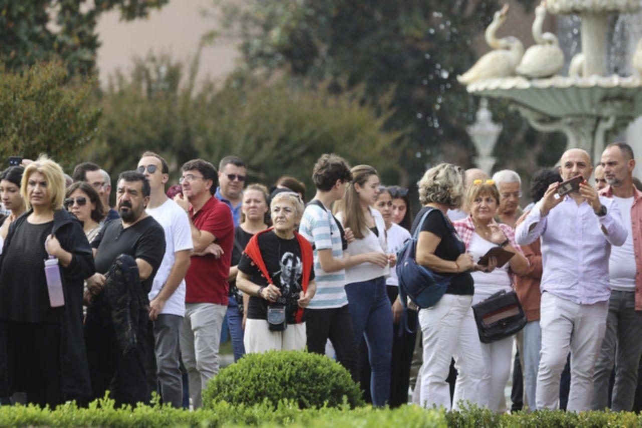 Dolmabahçe'de 100'üncü yıl çoşkusu! Uzun kuyruklar oluştu 6