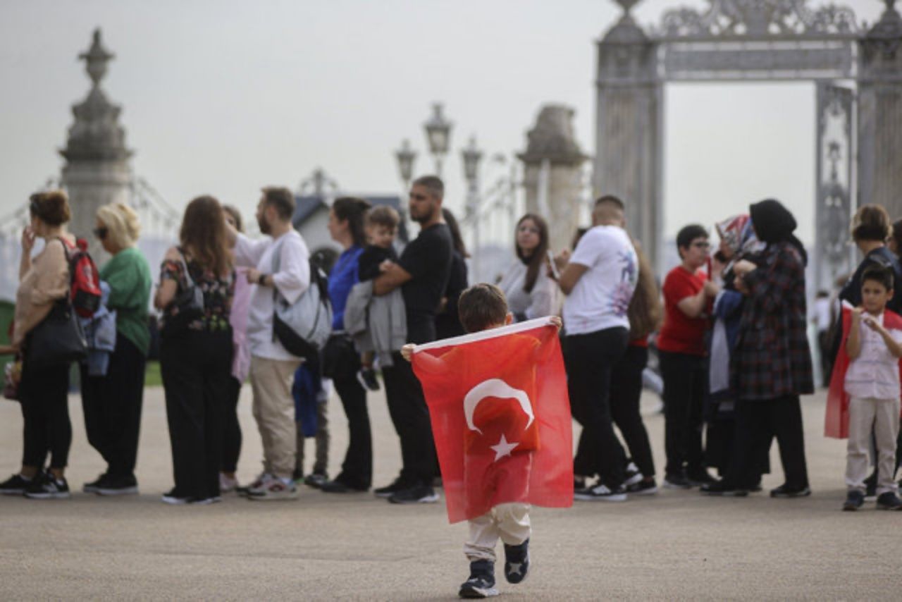 Dolmabahçe'de 100'üncü yıl çoşkusu! Uzun kuyruklar oluştu 5