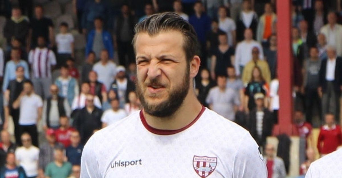 Yıldız futbolcudan yıllar sona gelen inanılmaz itiraf! "İshaldim, korner bayrağının oraya pisledim" 7