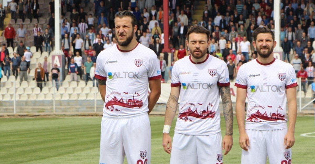 Yıldız futbolcudan yıllar sona gelen inanılmaz itiraf! "İshaldim, korner bayrağının oraya pisledim" 8