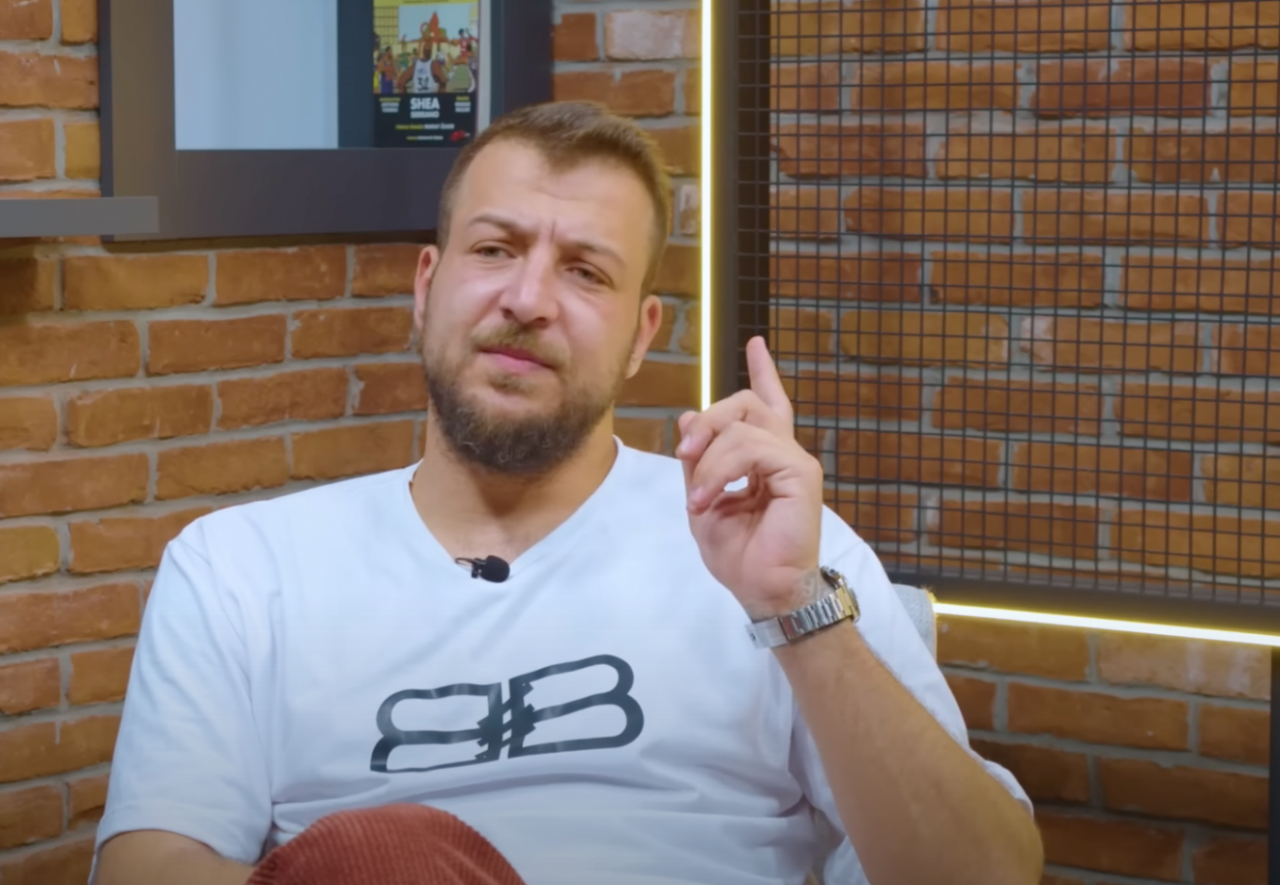 Yıldız futbolcudan yıllar sona gelen inanılmaz itiraf! "İshaldim, korner bayrağının oraya pisledim" 1