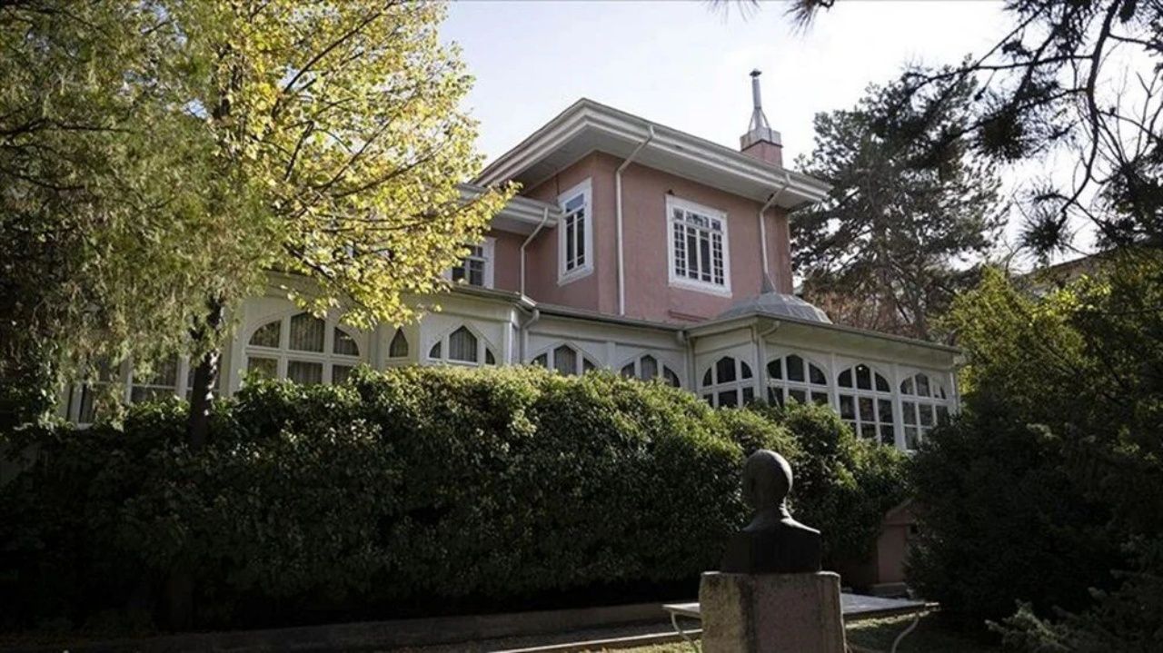Cumhuriyetin ilk yıllarına ziyaret! Atatürk Müze Köşkü ve Pembe Köşk ziyarete açıldı 2