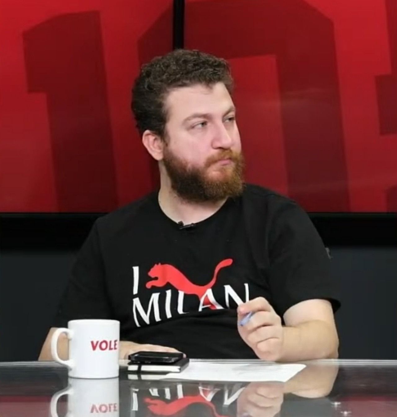 "Adam otele burger, pizza falan söylüyor. Ocak ayında gönder gitsin" 1
