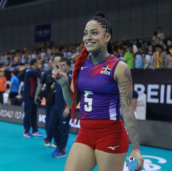 En zengin 20 kadın voleybolcu açıklandı! Zehra ve Ebrar da listede... 13