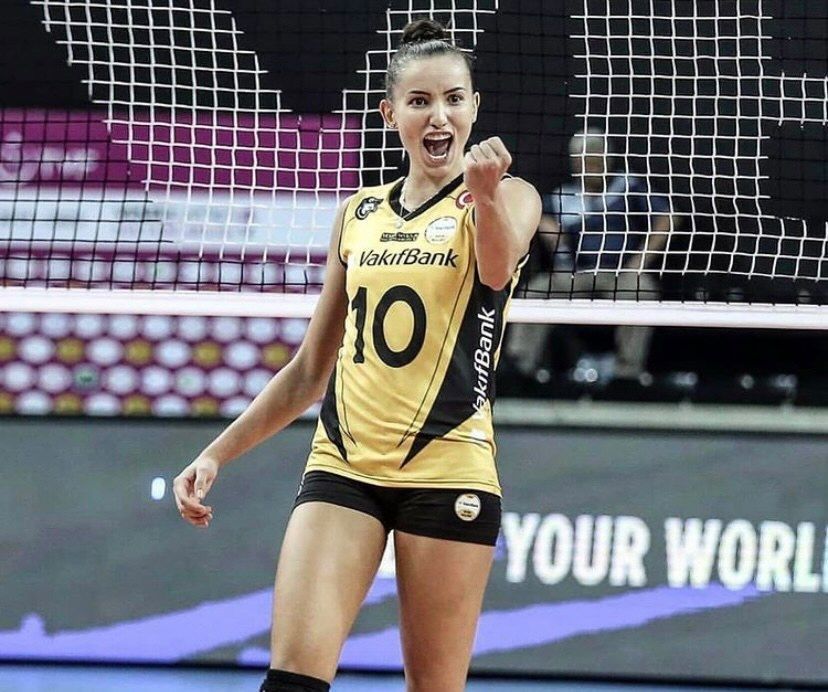 En zengin 20 kadın voleybolcu açıklandı! Zehra ve Ebrar da listede... 19