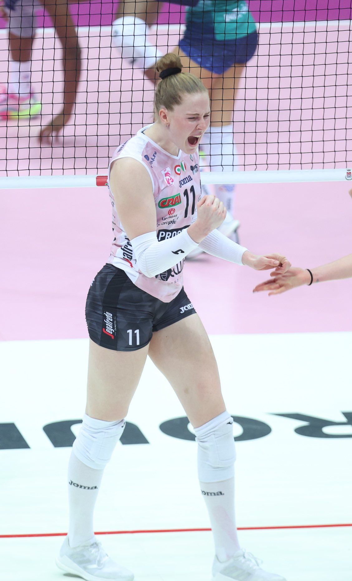 En zengin 20 kadın voleybolcu açıklandı! Zehra ve Ebrar da listede... 3