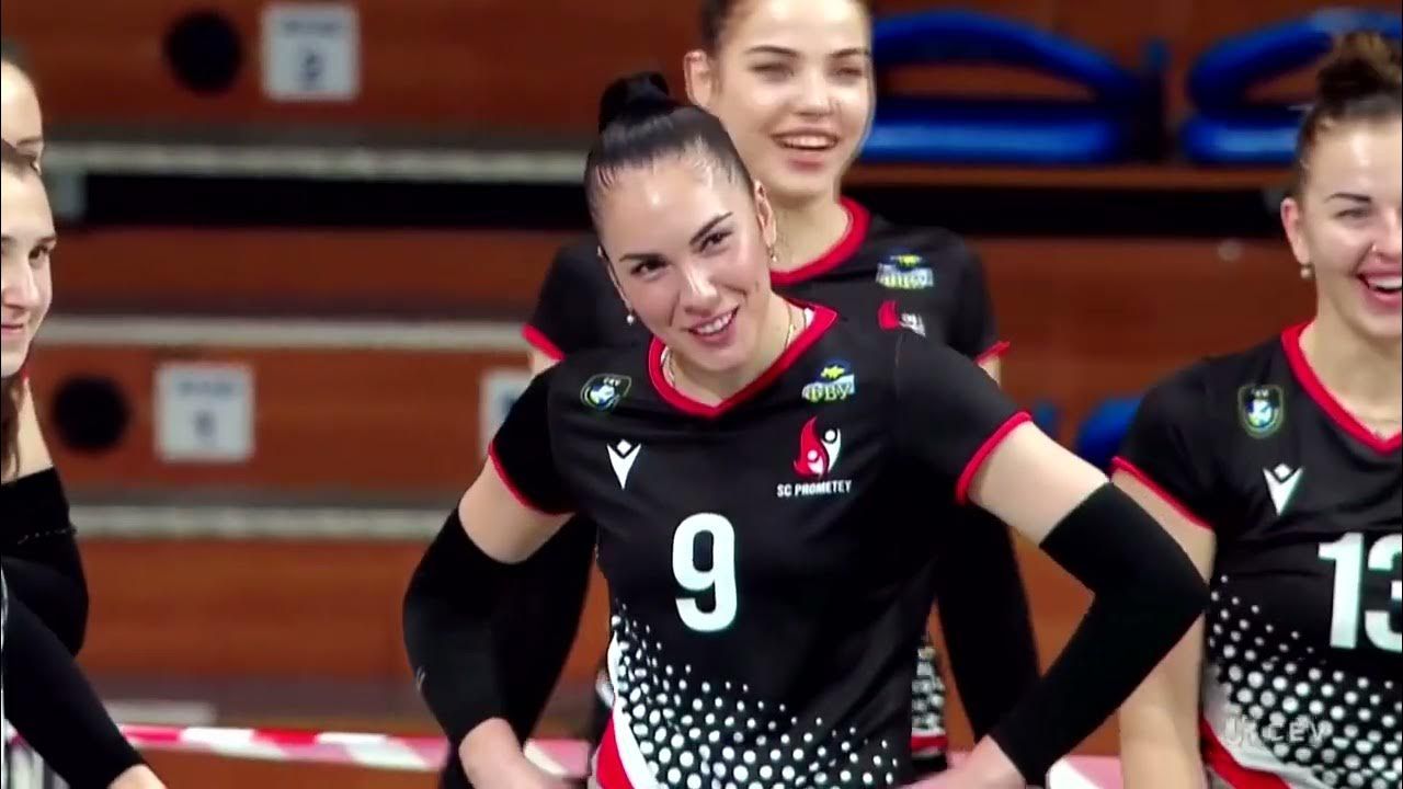 En zengin 20 kadın voleybolcu açıklandı! Zehra ve Ebrar da listede... 16