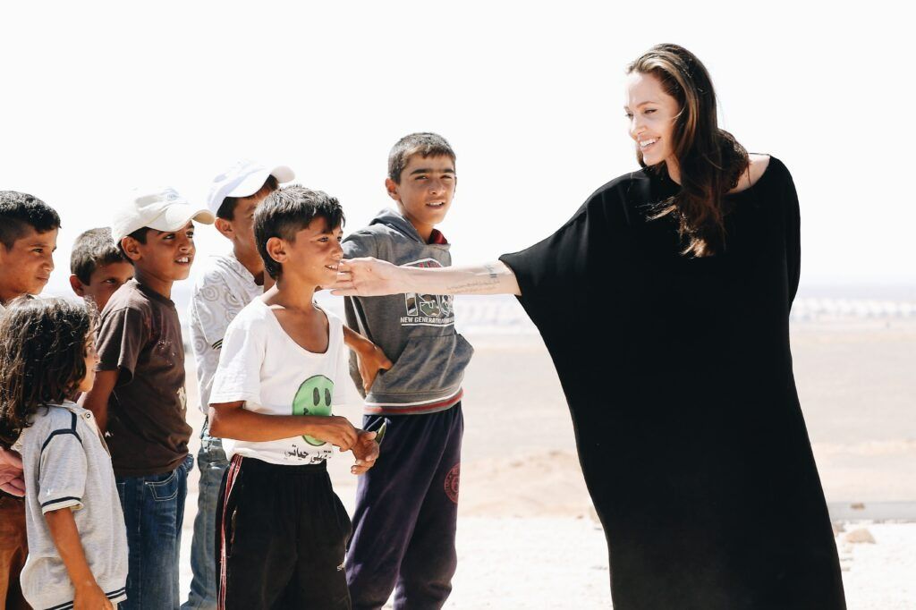Angelina Jolie İsrail'in Cibaliya Mülteci Kampı'na saldırısına tepki gösterdi: Dünya liderleri bu suça ortak 1