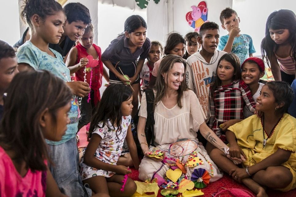 Angelina Jolie İsrail'in Cibaliya Mülteci Kampı'na saldırısına tepki gösterdi: Dünya liderleri bu suça ortak 6