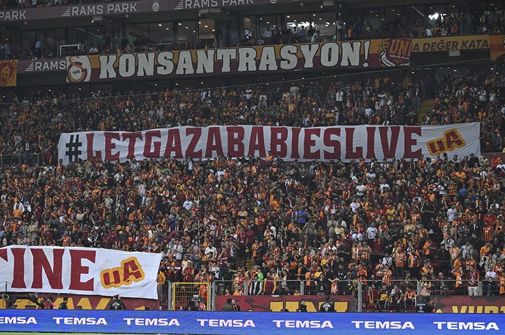 Galatasaraylı taraftarlardan İsrail tepki, Filistin'e anlamlı destek! 3