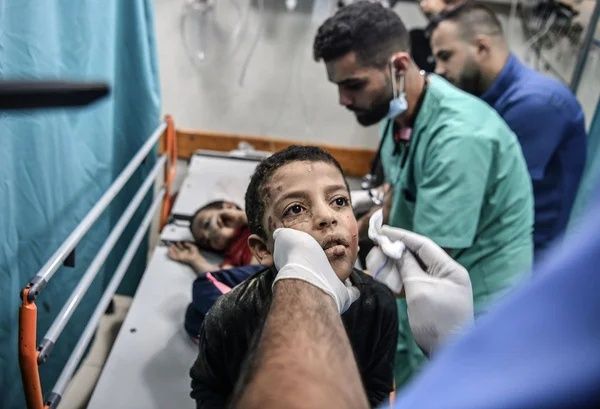 İsrail katliama doymuyor: Bu kez de çocuk hastanesini bombaladılar! 6