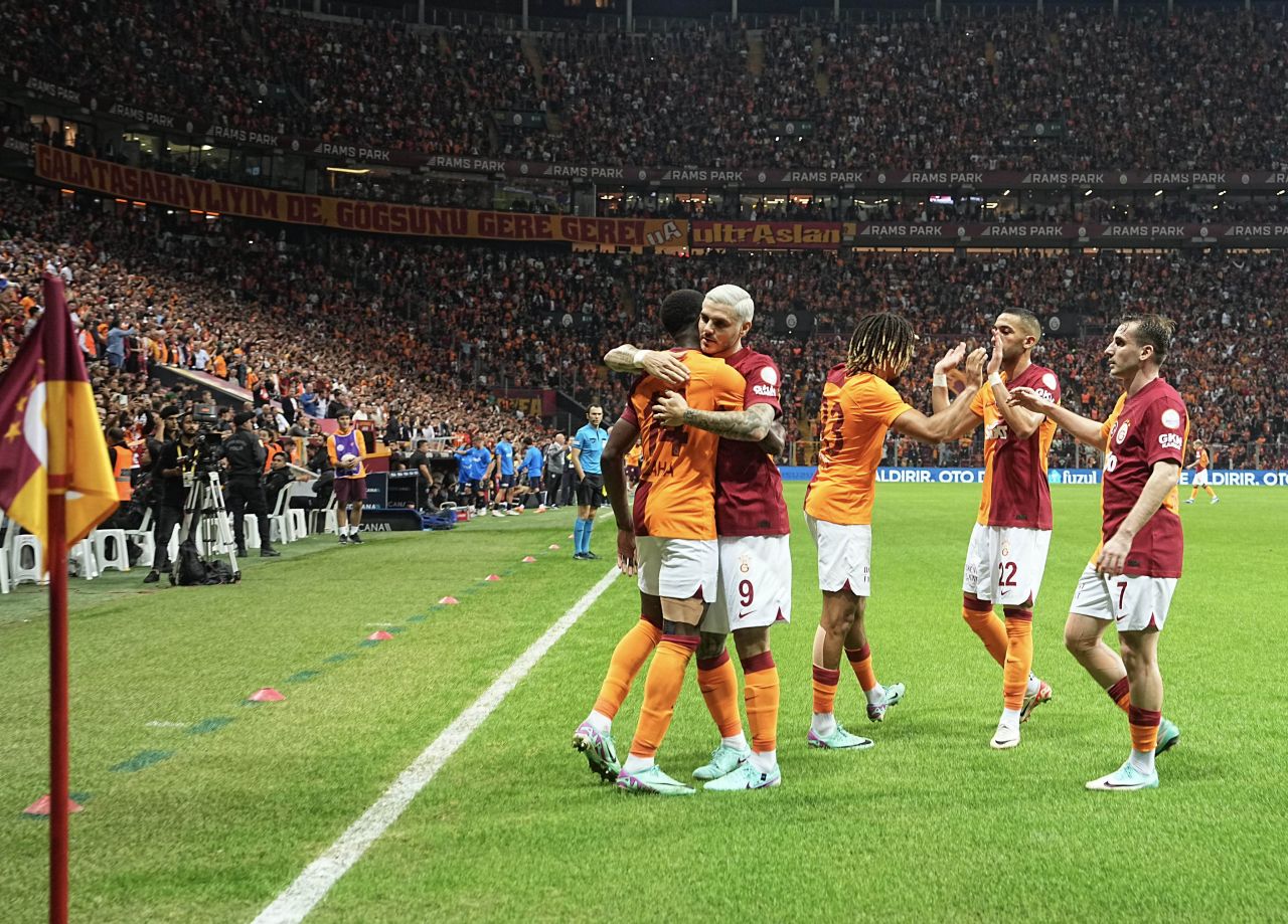 Galatasaray maçı sonrası isyan etti: "Artık yeter ya, vallahi yoruldum, bıktım! Sürekli bir skandal" 9