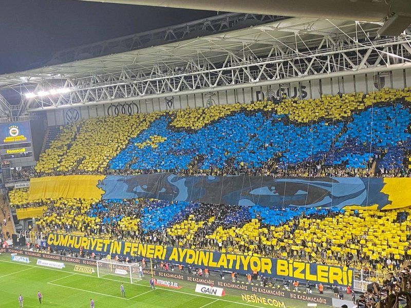 Kadıköy'de görsel şölen: ''Cumhuriyetin Feneri aydınlatıyor bizleri'' 1