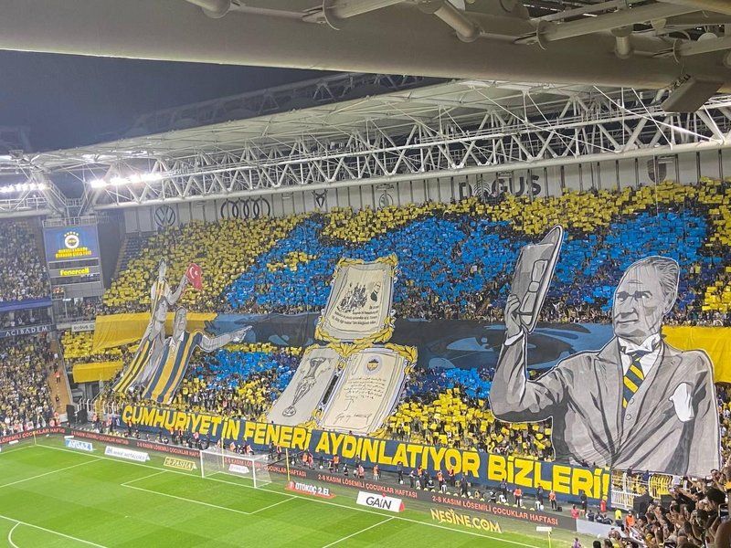 Kadıköy'de görsel şölen: ''Cumhuriyetin Feneri aydınlatıyor bizleri'' 2