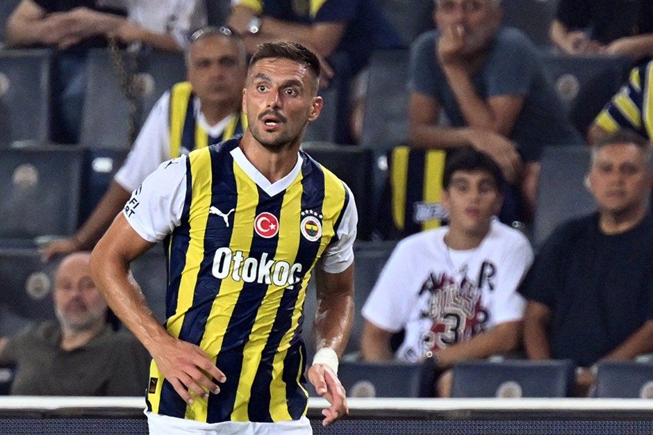 Derbinin tartışılan pozisyonuna manidar yorum: Gerdeğe girerken bile adamı böyle soymuyorlar 4