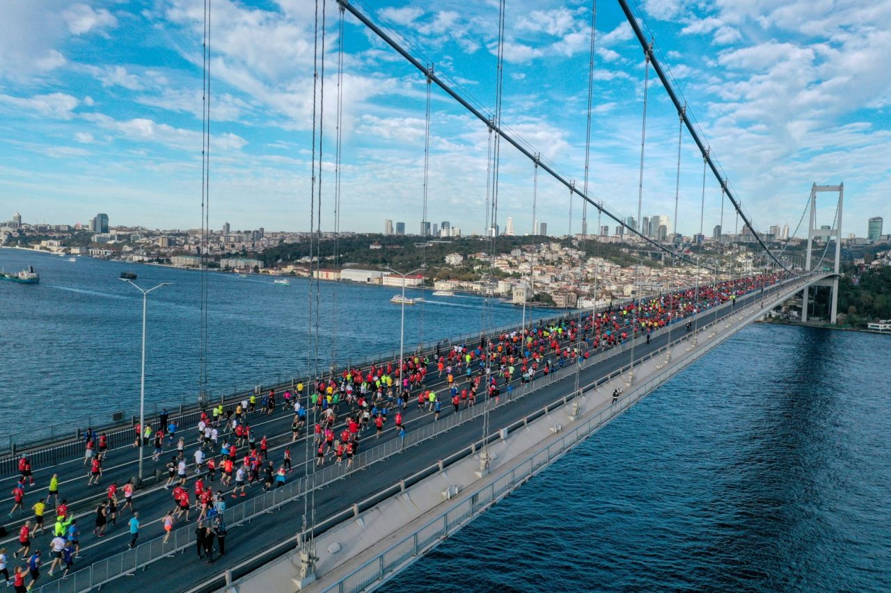 45. İstanbul Maratonu başladı: Dünyanın kıtalararası koşulan tek maratonu 9