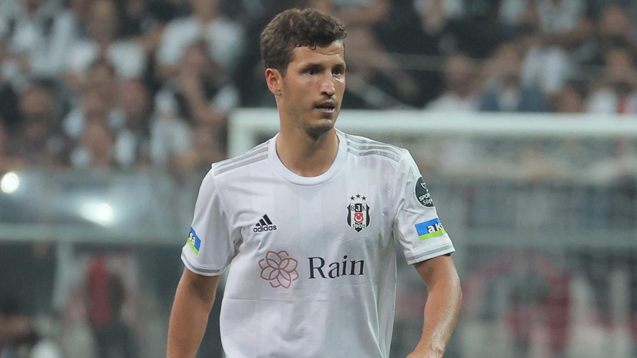 Beşiktaş'ın Antalyaspor maçı ilk 11'i belli oldu! Taraftarın kabusu kadroda 9