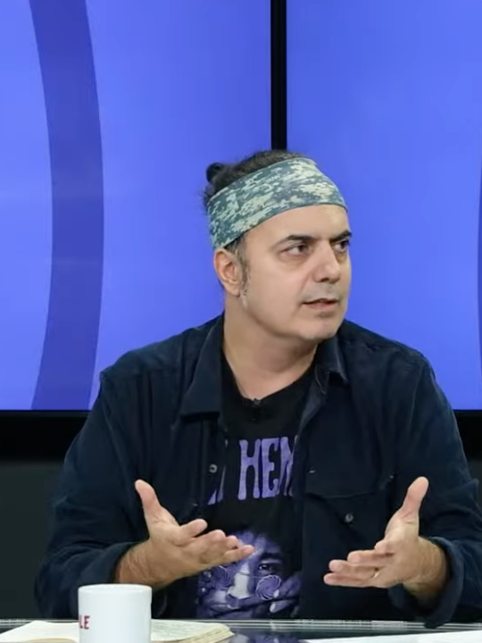 Canlı yayında çılgına döndü: "Beşiktaş formasını savunacak son kişisin! Otobüs şoförüyle kavga etmiş adamsın. Şenol Hoca olmasa zor dönerdin sen Beşiktaş'a" 5