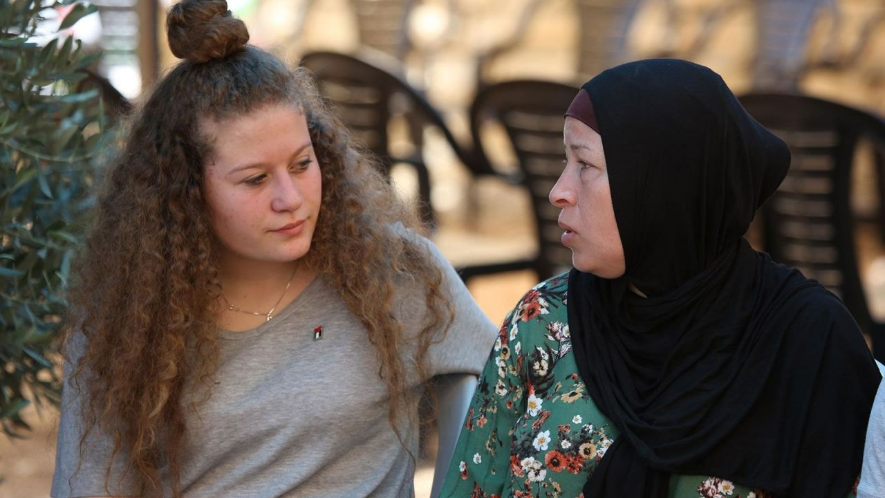 İsrail'in gözaltına aldığı Filistinli "cesur kız" Ahid Temimi'nin annesi konuştu 6