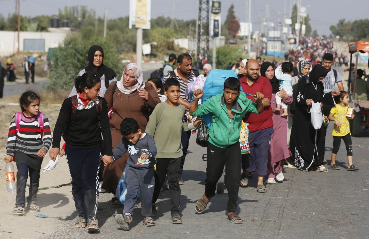 Filistinliler, Gazze Şeridi'nin orta ve güney kesimlerindeki bölgelere göçü devam ediyor 8