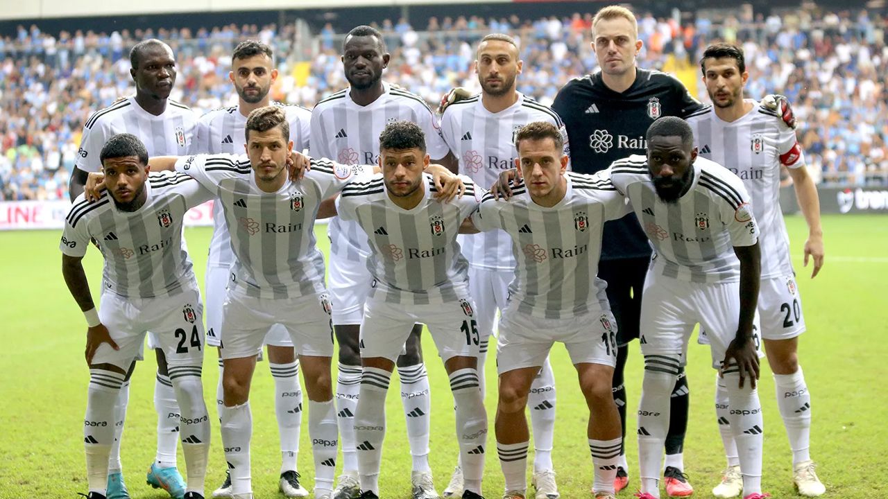 “Beşiktaş’ın futbolcusu sabaha karşı bardan çıkarken yakalanıyor. 5 bin dolar verip fotoğrafı sildiriyor! Delikanlıysan sildirme, yayınlansın fotoğrafın” 1