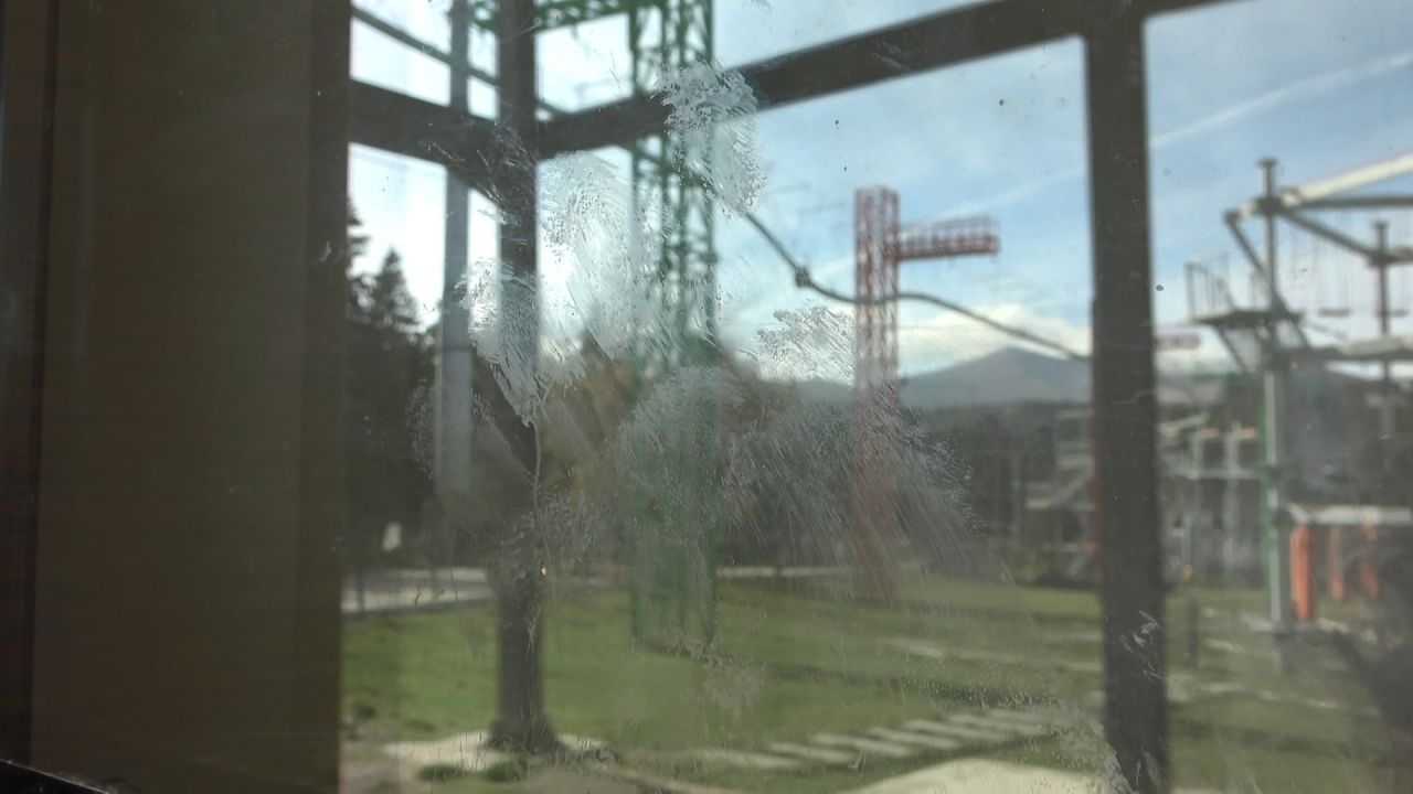 Uludağ'da aç kalan ayılar dükkanları bastı! Ne var ne yok yiyen ayılar esnafı şoke etti 10
