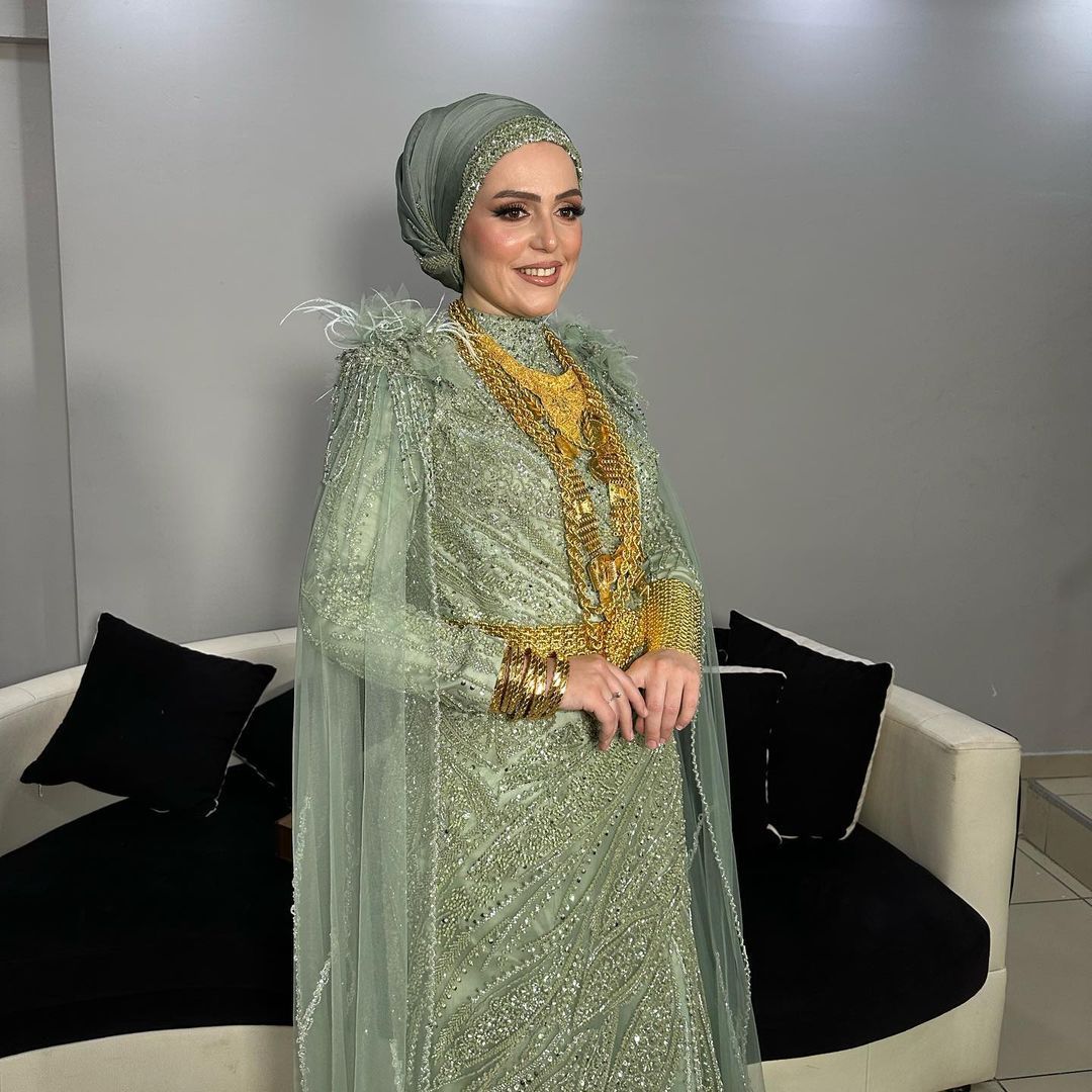 Altınlı paylaşımları dikkat çekiyordu! Fenomen Nevra Bilem’e dolandırıcılık suçlaması! Birçok kişi karakolun yolunu tuttu 2