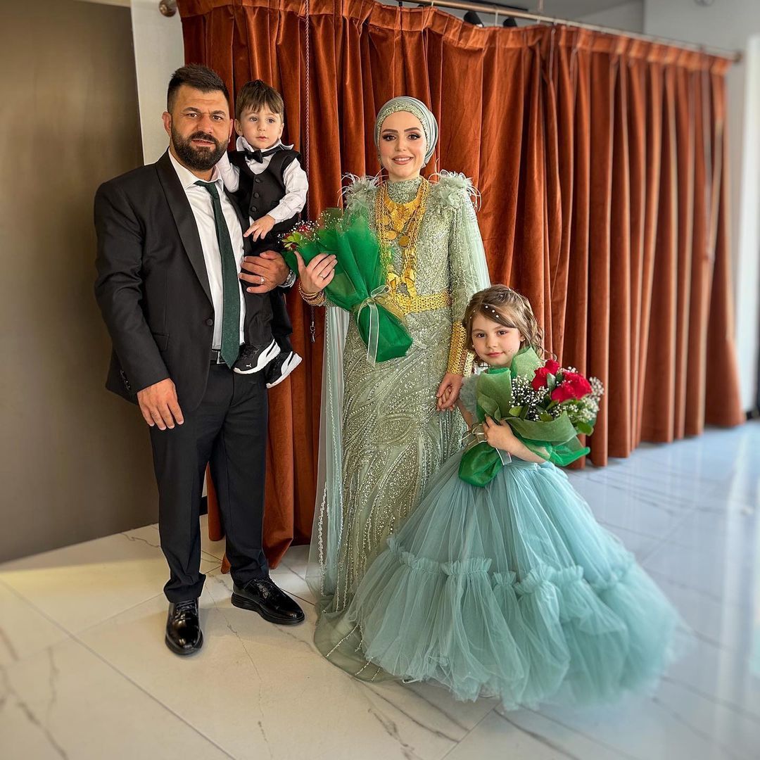 Altınlı paylaşımları dikkat çekiyordu! Fenomen Nevra Bilem’e dolandırıcılık suçlaması! Birçok kişi karakolun yolunu tuttu 6