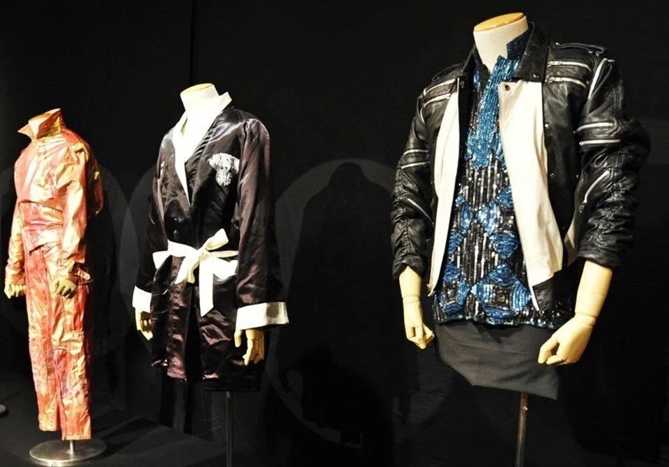 Michael Jackson’ın ikonik deri ceketi rekor fiyata satıldı 3