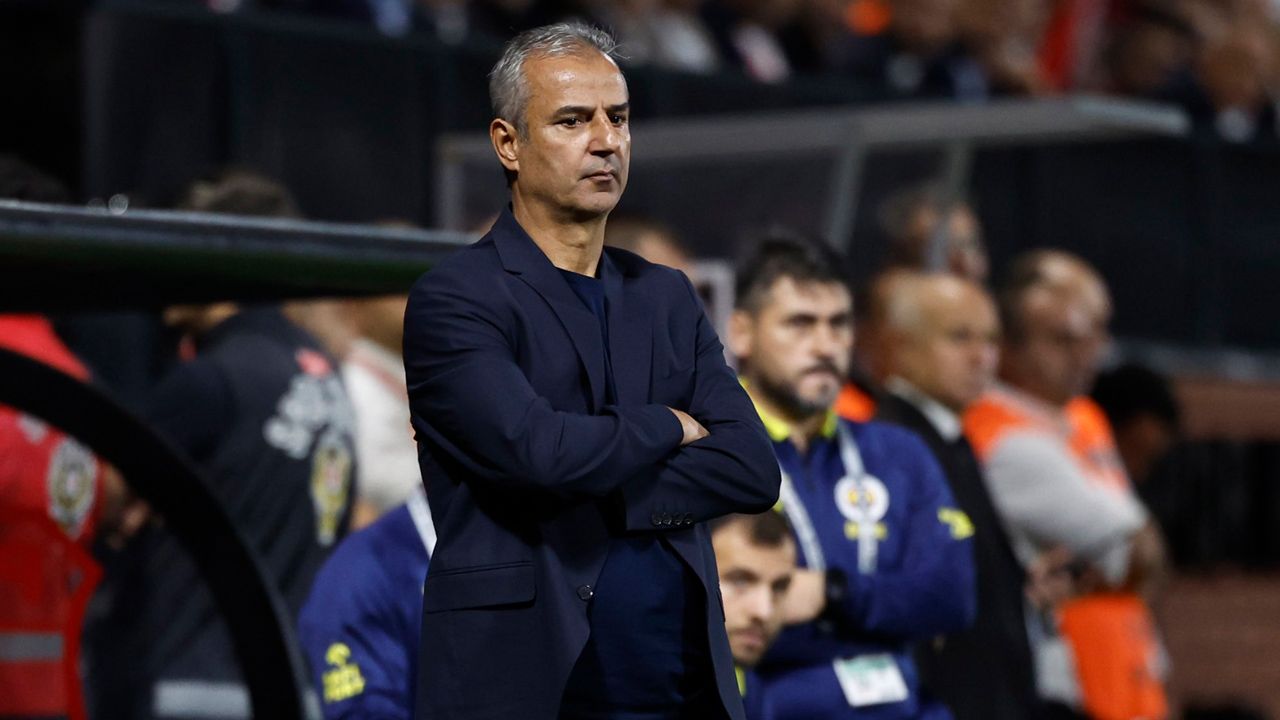 “Biraz cesur ol İsmail Kartal, evlatçılık yapma! Szymanski düşüşte, Tadic bitik, Osayi kötü, Cengiz gelişmiyor..." 1