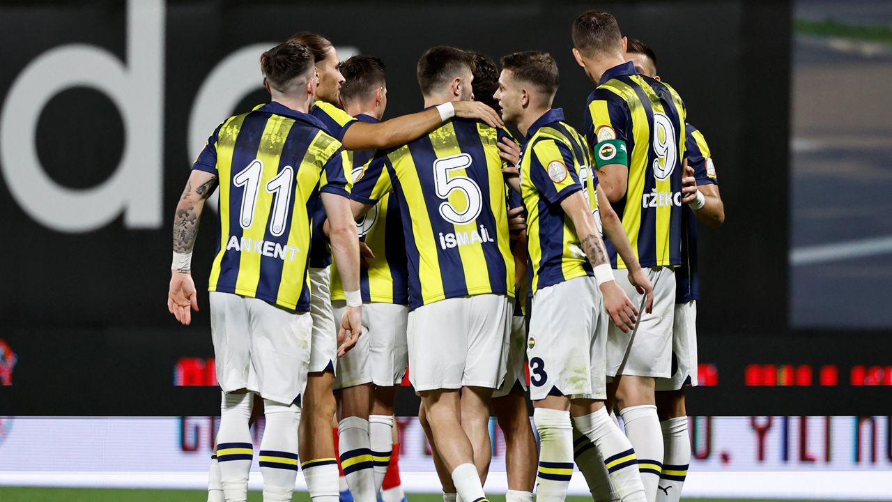 Fenerbahçe'ye 80 milyon euroluk golcü! Batshuayi'yi bitirir, Dzeko'yu tahtından eder: Taraftarın gözü bu haberde 1