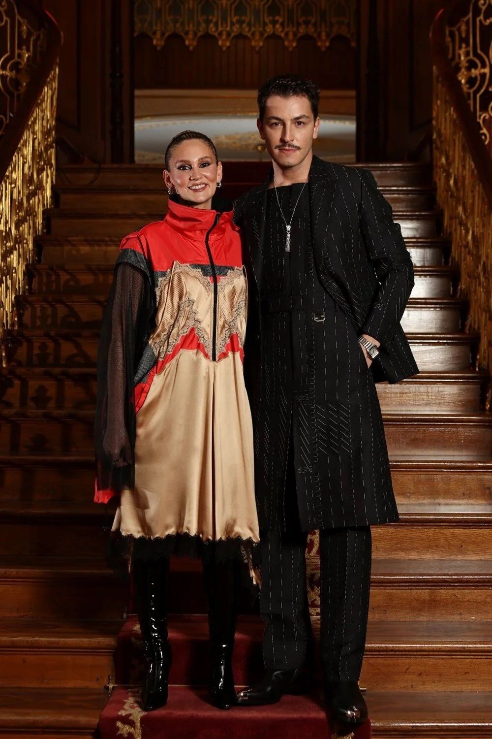 Farah Zeynep Abdullah, Bihter filminin galasındaki elbisesi ile sosyal medya kullanıcılarının diline düştü! Fiyatı ise duyanları şoke etti 6