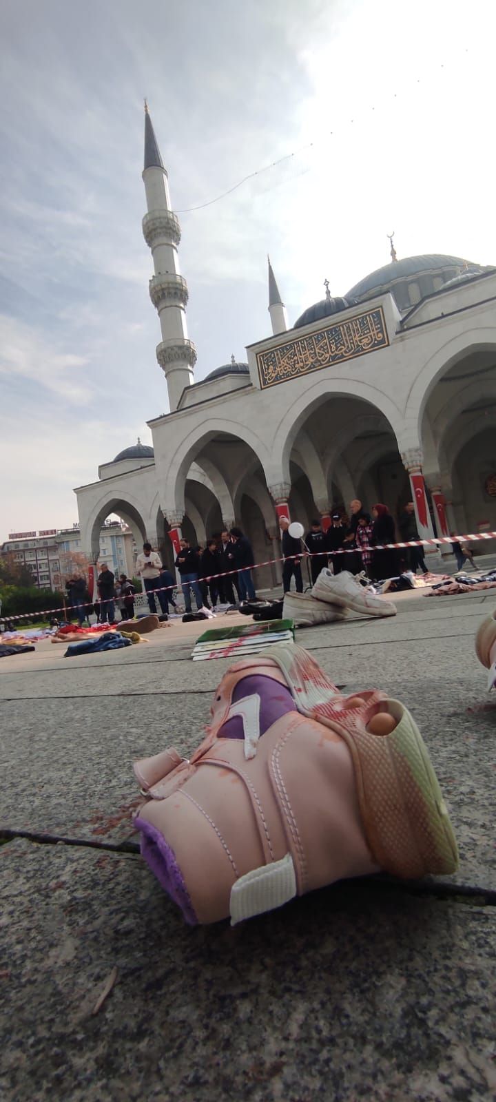 Ankara'da çocuklar bebek katili İsrail'i protesto etti! Gazzeli çocukların temsili eşyaları yürek burktu... 8