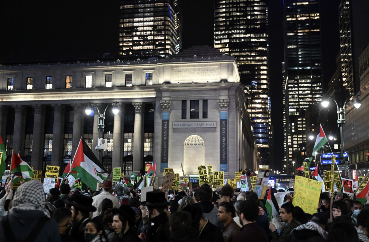 ABD'de binlerce insan Filistin için yürüdü! Washington ve New York'ta İsrail'in Gazze'ye saldırıları protesto edildi 3