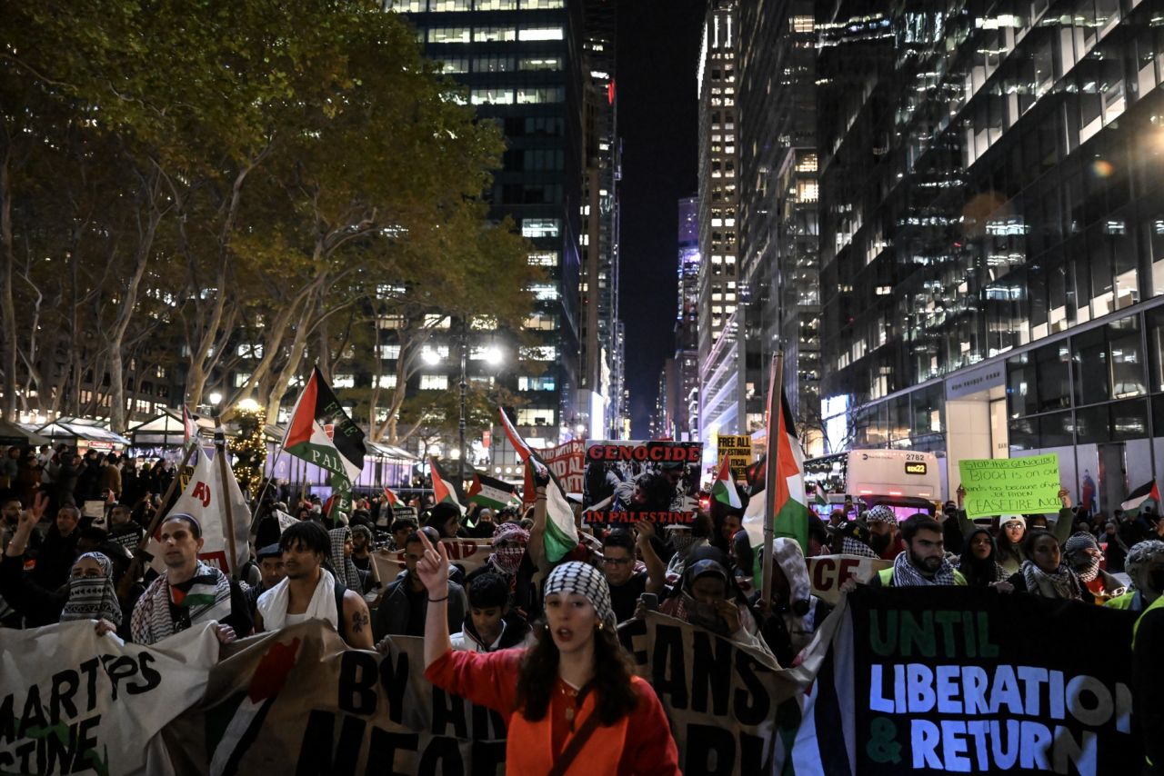 ABD'de binlerce insan Filistin için yürüdü! Washington ve New York'ta İsrail'in Gazze'ye saldırıları protesto edildi 7