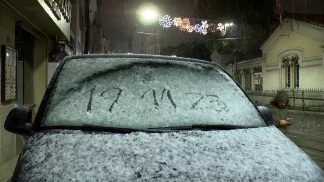 Bugün plan yapanlar dikkat! Meteoroloji'den İstanbul için şiddetli yağış ve fırtına uyarısı! 5