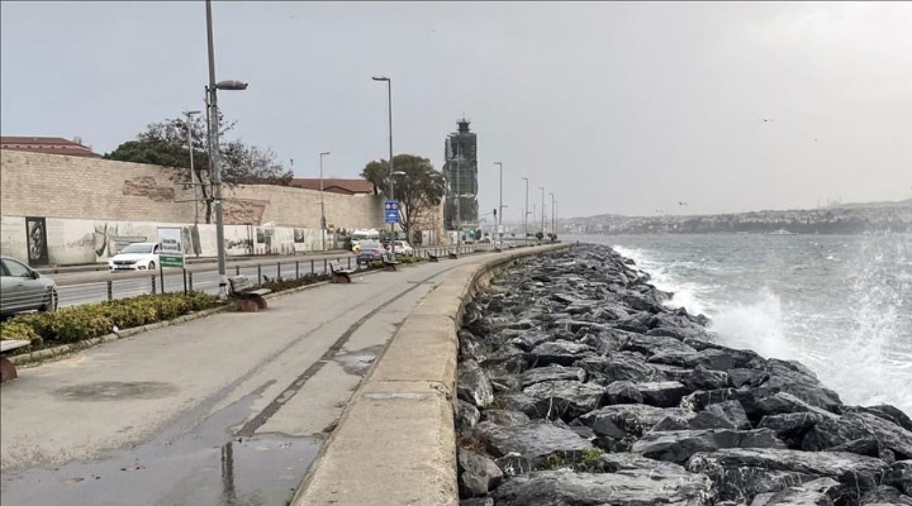 Bugün plan yapanlar dikkat! Meteoroloji'den İstanbul için şiddetli yağış ve fırtına uyarısı! 1