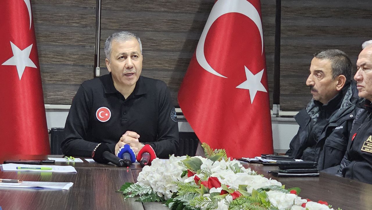 Batman ve Diyarbakır'da sel felaketi! Bakan Yerlikaya acı bilançoyu paylaştı! Ölü sayısı 9'a yükseldi 1