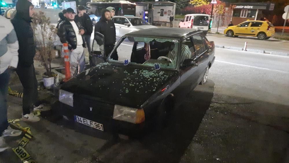 Sivas'ta husumetli oldukları şahsın aracının lastiklerini kesip, havaya ateş açarak kaçtılar 1