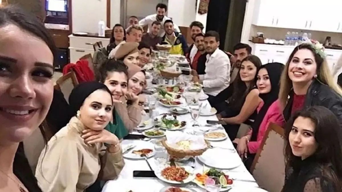 Hakkındaki iddiaların ardından gündem olmuştu! Eylül Öztürk'ün Dilan Polat'la yakın arkadaş olduğu ortaya çıktı 9