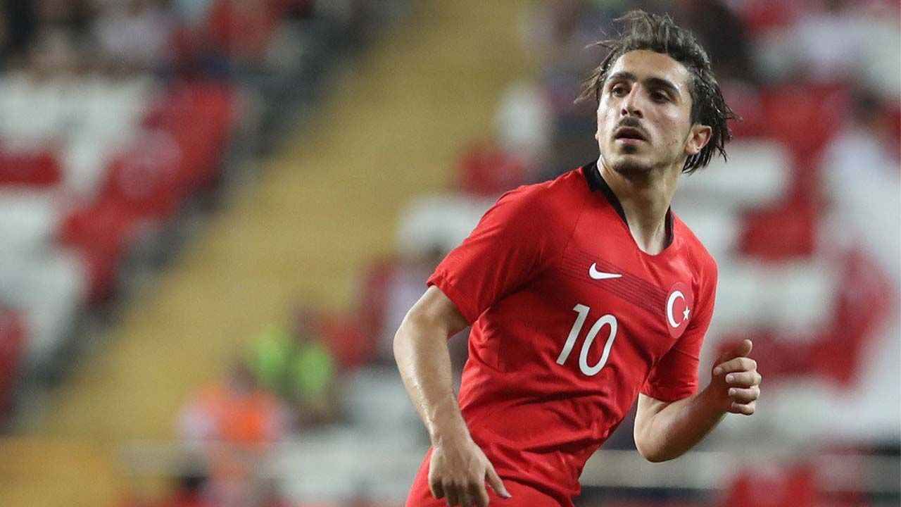 Abdülkadir Ömür herkesi şok etti! Vincenzo Montella daha fazla dayanamadı ve 32. dakikada oyundan aldı 1