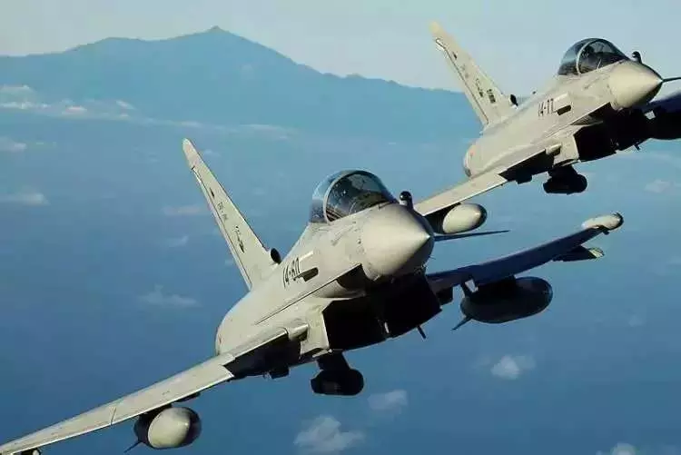 Türkiye birçok ülkeyi solladı! İşte ülkelere göre savaş uçağı sayısı... 37