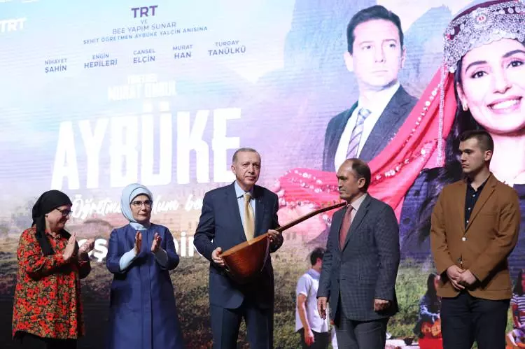 ''Aybüke'' filminin galasından duygulandıran anlar! 1
