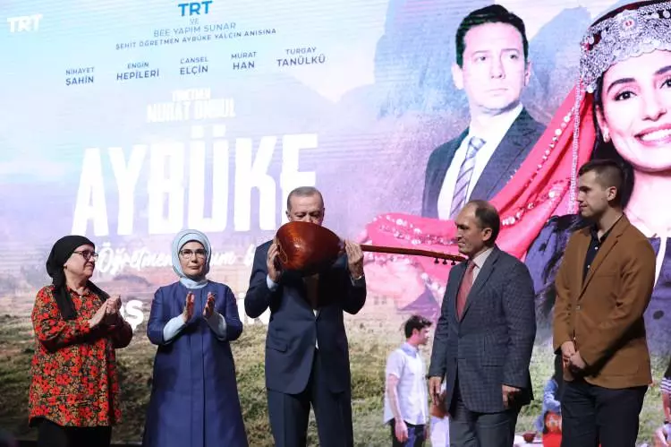 ''Aybüke'' filminin galasından duygulandıran anlar! 2