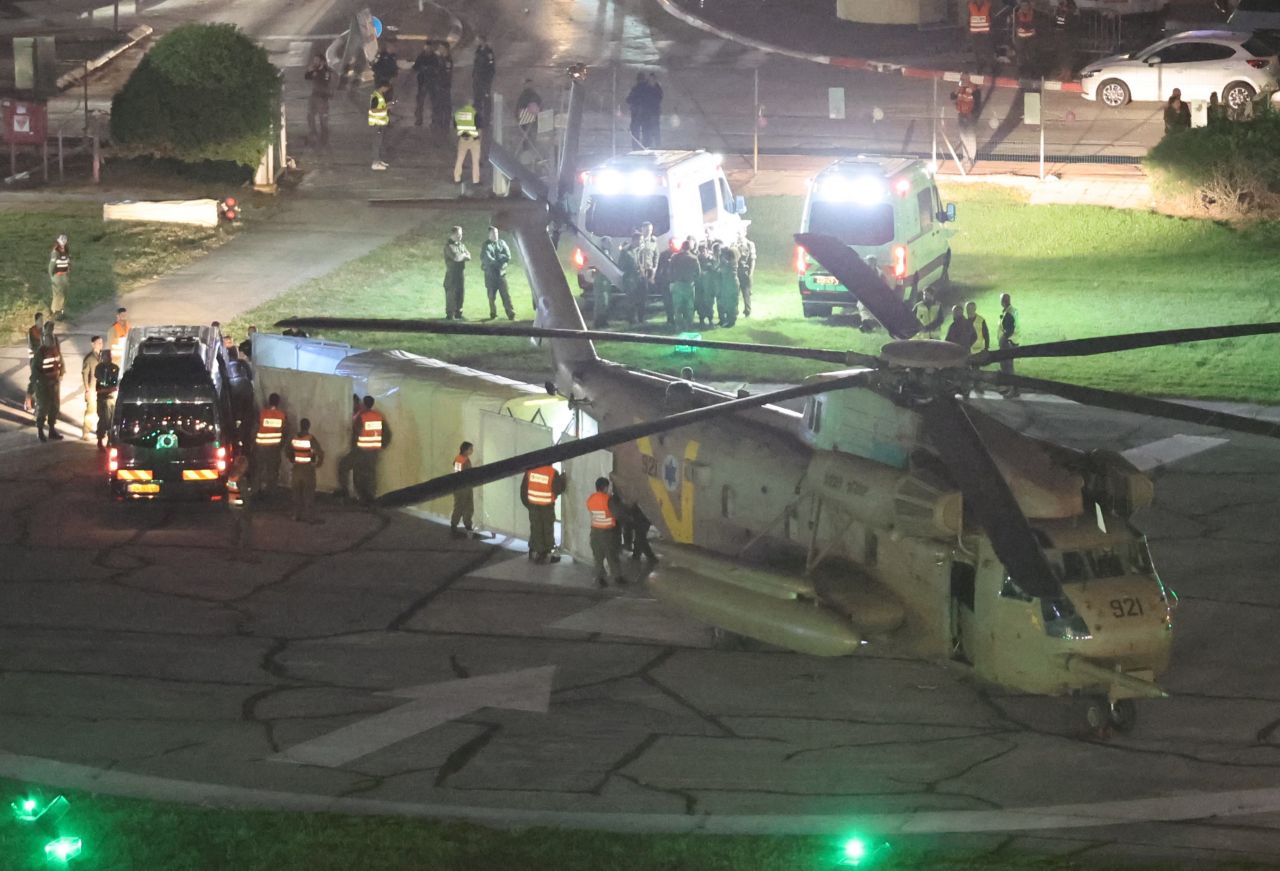 Hamas, İsrailli rehineleri serbest bıraktığı anların görüntüsünü paylaştı! Esir takası devam edecek 2