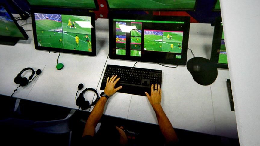 Hakemler beceremedi: VAR için pilotlardan yardım istendi 3